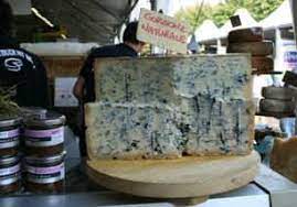 Bleu Cheese Vs Gorgonzola Difference And Comparison Diffen
