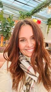 Janet Albers's Instagram, Twitter & Facebook