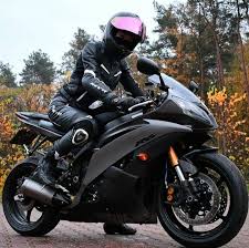 Türkiye ve dünya çapında birçok ülkede motosiklet üreticilerinin piyasaya sunduğu 50cc silindir. Ilydz Motorcycle Girl Yamaha R6 Black Yamaha R6