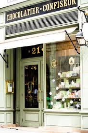 Une Chocolaterie With Images French Patisserie Paris Cafe Laduree