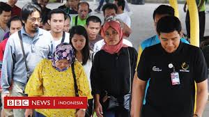 Maka jika kamu bekerja di malaysia, proses adaptasinya kemungkinan tak akan begitu sulit. Virus Corona Jutaan Wni Akan Kembali Ke Tanah Air Pemerintah Didesak Karantina Mereka Bbc News Indonesia