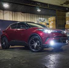 The silver wheels look brilliant against the dull grey paint of the rest of the body. Toyota Chr Flow Forming Wheels Ff72 Face Wheels Design Facebook