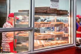 There are three pizza types to choose from: We Compared Costco S Hugely Popular Food Court Pizza To Sam S Club S And The Winner Is Clear Businessinsider India