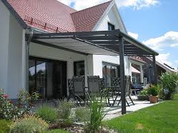 Terrassenuberdachung Aus Aluminium Mit Glas Oder Polycarbonatdach Uberdachung Terrasse Terrassenuberdachung Uberdachungen