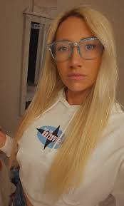 Cassandra Cunningham's Instagram, Twitter & Facebook