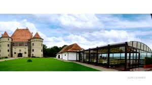 Plan patrulater cu turnuri de colt circulare, fara rol defensiv. Castelul Bethlen Haller Alba Domeniile Jidvei Youtube