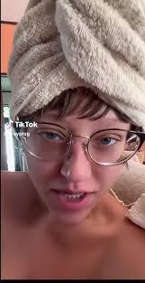 Sabrina Nichols's Instagram, Twitter & Facebook