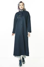 Armine En Guzel Tesettur Manto Modelleri Moda Tesettur Giyim Moda Moda Stilleri Giyim