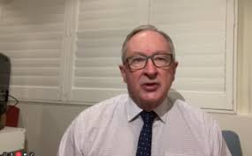 Dramatic moment process server races car up rep. Sydney Covid 19 Update Lockdown Not A Priority Says Nsw Health Minister 7news
