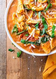 Get inspired by our collections of delicious and quick dinner recipes. 60 Easy Dinner Recipes For Two Best Date Night Dinner Ideas For Beginners