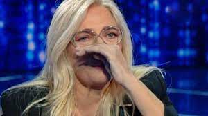Sono molto serena, mi feriscono meno le emma marrone ospite a domenica in racconta a mara venier i suoi cambiamenti. Mara Venier La Straziante Confessione Mio Marito Malato Io In Onda