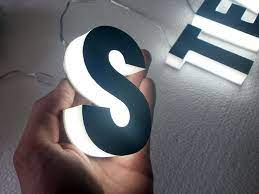 Gestaltung mit pc, laptop, smartphone oder tablet. Led Leuchtreklame Leuchtbuchstaben Lichtwerbung Leuchtwerbung Yso Lichtreclame