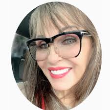 TA DA BY KAT NEXT LEVEL STAGING & DESIGN