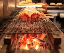 Robata Grill With Counter Seating Watch Chefs Prepare Dishes Perfect For 1 2 People Walk In Only Japanese Street Food Cooking Food