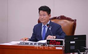 더팩트바로잡습니다이개호 의원 수행비서, 새벽까지 유흥업소서 술.코로나19 확진자 더 있나? ì†¡ì˜ê¸¸ ì˜ì› ì˜¤ì„¸í›ˆ ë°•í˜•ì¤€ í›„ë³´ ë¶€ë™ì‚° ê´€ë ¨ ì˜í˜¹ íˆ¬ì„±ì´ ì˜íšŒì‹ ë¬¸