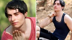 Nasir Khan Jan gets Engaged & Trolled