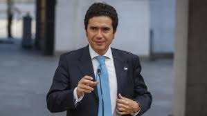 La carrera por el sillón de la moneda en la derecha generó un curioso episodio cuando el candidato independiente sebastián sichel, intentó evidenciar el distanciamiento que según él tiene de par de evópoli, ignacio briones. Ignacio Briones Es Proclamado Como Candidato Presidencial De Evopoli Para Las Primarias Meganoticias