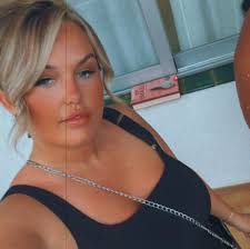 Getting married this weekend🤗❤️ Need some girly tips, I still have some  fake tan residue from my hen and getting a spray tan