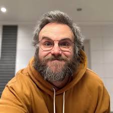 남자 아니면 여자한테서 온 거야?