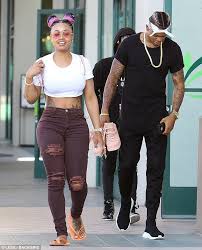 Blac Chyna New Boyfriend 2020 Blac Chyna Shows Off Slim Belly During Outing With Beau Mechie In La Young Fashion Blac Chyna Cute Outfits