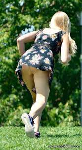 Categorías upskirtetiquetas blonde upskirt, descuidos, real voyeur, voyeur spydeja un comentario. Young Blonde Teen Upskirt Sexy Candid Girls