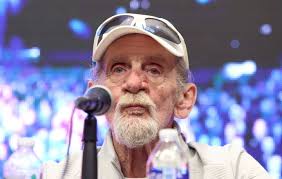 Le monde de la musique est en deuil après l'annonce du décès de Alex  Ligertwood, survenu le 3 mai 2026 à l'âge de 79 ans. C'est son épouse qui a  révélé la