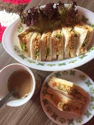Nama sandwich bergantung ada isi yang dijepit oleh potongan roti, sehingga ada egg. Resepi Sandwich Tuna Pedas Pn Nurfatinfazlin