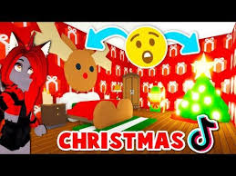 Creating A Christmas House With Tik Tok Hacks Only In Adopt Me Roblox Youtube In 2020 Christmas House Roblox Adoption