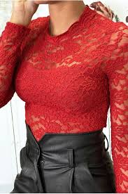 Economisez avec notre option de livraison gratuite. Haut Rouge En Dentelle Double A La Poitrine Vetement Mode