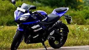 The youngest sibling of the yzf r1. 1 Yamaha Yzf R15 Hd Wallpapers Background Images Wallpaper Abyss