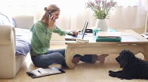 Pero encontrar trabajo desde casa también tiene sus trucos, y si eres novato en este ámbito vamos a ayudarte. Trabajos Desde Casa Como Ganar Dinero Desde Tu Sofa