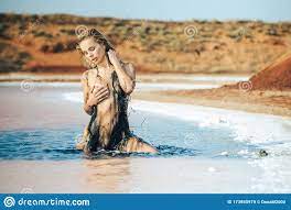 Nude Girl Takes Mud Spa Treatments Stock Image - Image of beauty, body:  173890979