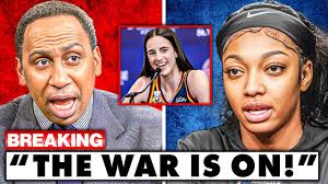 Caitlin Clark vs Angel Reese in WNBA