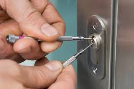 Turoffnungen Durch Lock Picking