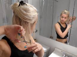 But curly and wavy hair doesn't really respond to thinning the same way that straight hair does. How To Cut Layers With Thinning Shears Novocom Top