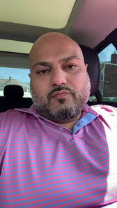 Scott Bonney's Instagram, Twitter & Facebook