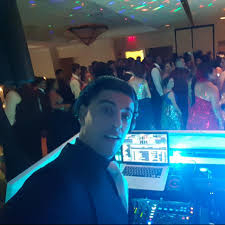 Just over a year after going septuple platinum, dj khaled's i'm the one collaboration with lil wayne, justin bieber, quavo, and chance the rapper was certified octuple platinum earlier this week. Moore Haven High School 2018 Prom Dj E Low Serato Dj Playlists