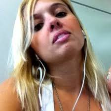 Alessandra Moore (@alemoore)