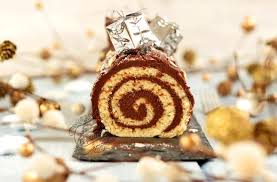 Buche De Noel Roulee Traditionnelle Au Chocolat Facile Et Rapide Buche De Noel Roulee Buche De Noel Dessert Noel Facile