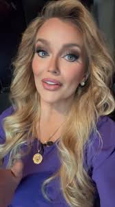 I’m backkkk and it is WINDY! 🌬️ I’m talking about it all morning long!