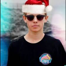 Tanner Fox❤ (@tannerrfoxxfam)