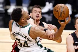 #fearthedeer @bucksinsix @bucksproshop subscribe to our youtube for more access bit.ly/bucksytsub. Miami Heat Vs Milwaukee Bucks Free Live Stream Game 4 Score Odds Time Tv Channel How To Watch Nba Playoffs Online 5 29 21 Oregonlive Com