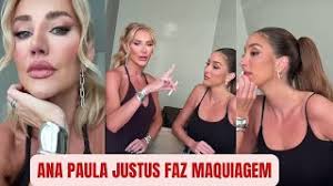 Roberto Justus Ana Paula Justus does her friend's makeup for a trip