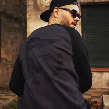 Buzo Hand 🎏 Disponible Talle S al XXL Envíos a domicilio 🛵 y a todo el  Pais! 📍Santa Fe 27 . . . . . . #soulrebelpna #soulrebelpná #hope  #americalatina #unida #summervibes #