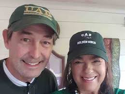 Shari Riddle's Instagram, Twitter & Facebook