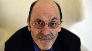 Après avoir voulu devenir professeur, il monte à paris à l'âge de 25 ans pour travailler dans la publicité avant de suivre une formation d'acteur au en vidéo. Yxh5v9uds3klsm