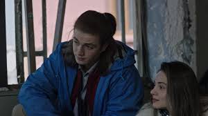 Hırslı ve azimli bir karakter yapısına sahip genç oyuncu, şahsiyet isimli dizide önemli isimlerle yer alarak, ilk kamera karşısı performansını sergiledi. Episode 1 6 2018