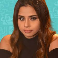وتشارك الفنانة الشابة حالياً في وقد ظهرت منة عرفة في الأعمال الفنية منذ سنوات طويلة، وأشاد الكثيرون بموهبتها الفنية. Ù‡ÙƒØ°Ø§ ØªØ¹Ø± ÙØª Ù…Ù†Ø© Ø¹Ø±ÙØ© Ø¹Ù„Ù‰ Ø®Ø·ÙŠØ¨Ù‡Ø§ ØµØ­Ø§ÙØ© Ø§Ù„Ø¬Ø¯ÙŠØ¯ Ù†Ø¬ÙˆÙ… Ùˆ ÙÙ†