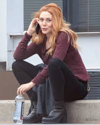 First Look At Elizabeth On The Set Of Wandavision Im So Excited Elizabetholsen Olsenators Elizabeth Olsen Photoshoot Elizabeth Olsen Style Elizabeth Olsen