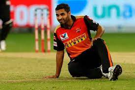 Kane williamson, the srh captain has confirmed that bhuvneshwar kumar will be missing tonight's game whereas dhawan faces a race against time to to be deemed completely fit. Injury Concern For Bhuvneshwar Kumar Ipl 2020 Csk Srh Cricbuzz Com Cricbuzz
